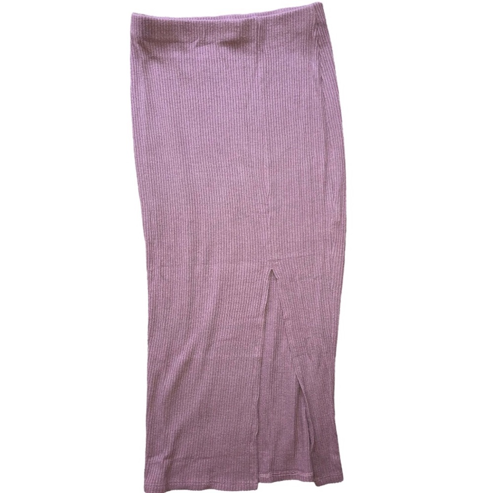 XS pencil skirt blush from Charlotte Russe. With slit.